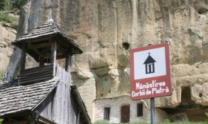 08-09_Manastire_RZV_7_3e296af833_thumb_630_380